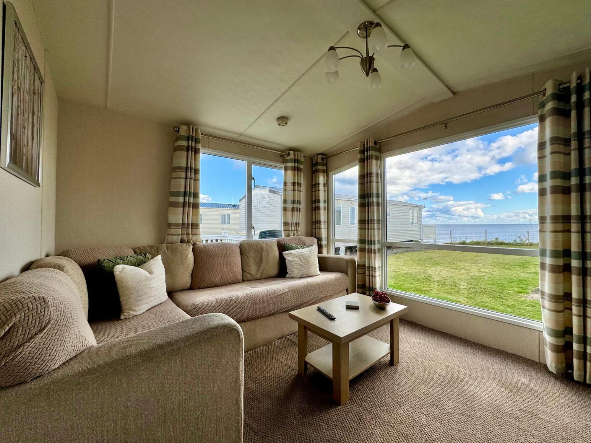 New Sea View Platinum Caravan With Huge Decking Newcastle upon Tyne Dış mekan fotoğraf