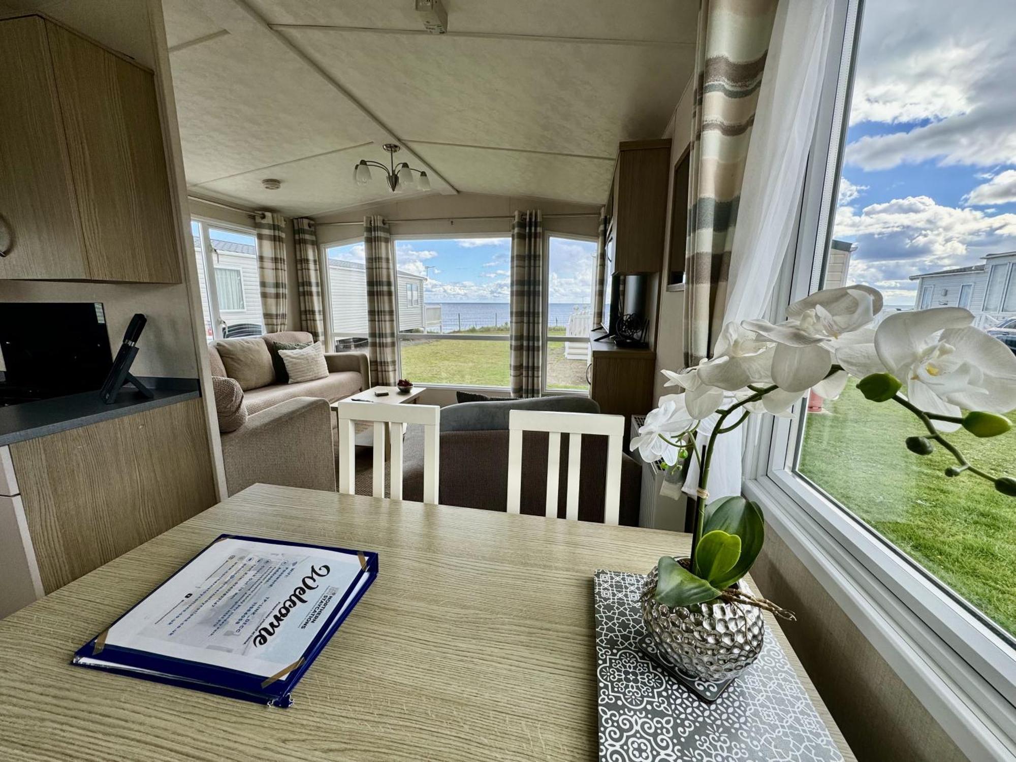 New Sea View Platinum Caravan With Huge Decking Newcastle upon Tyne Dış mekan fotoğraf